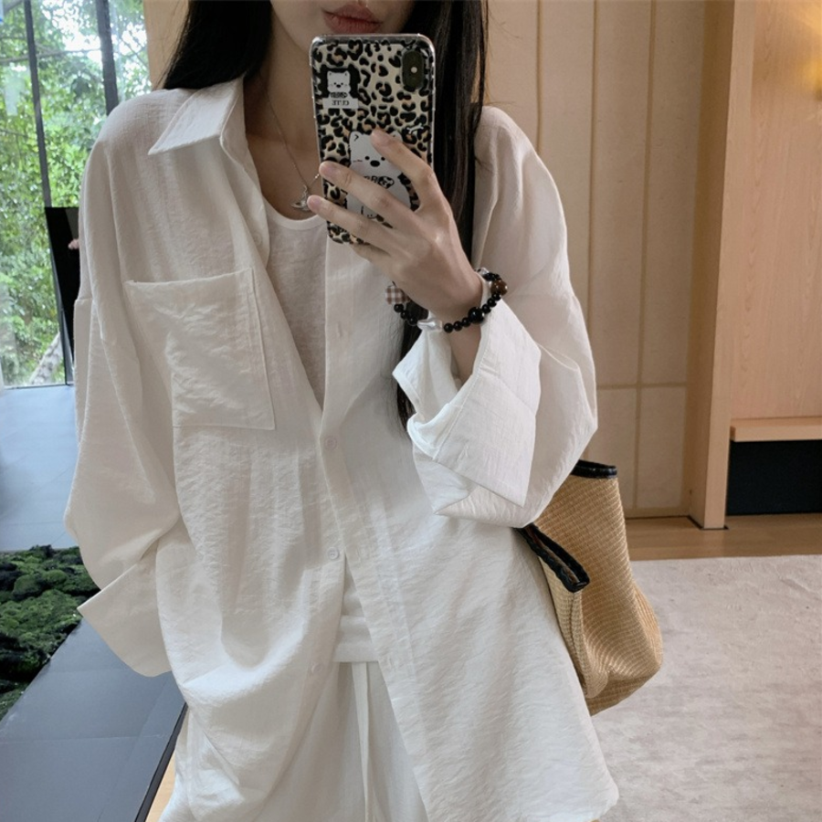 Рубашка оверсайз и широкие брюки