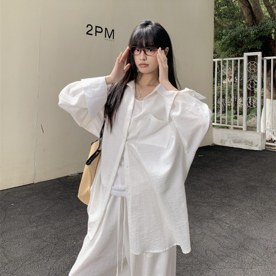 Рубашка оверсайз и широкие брюки