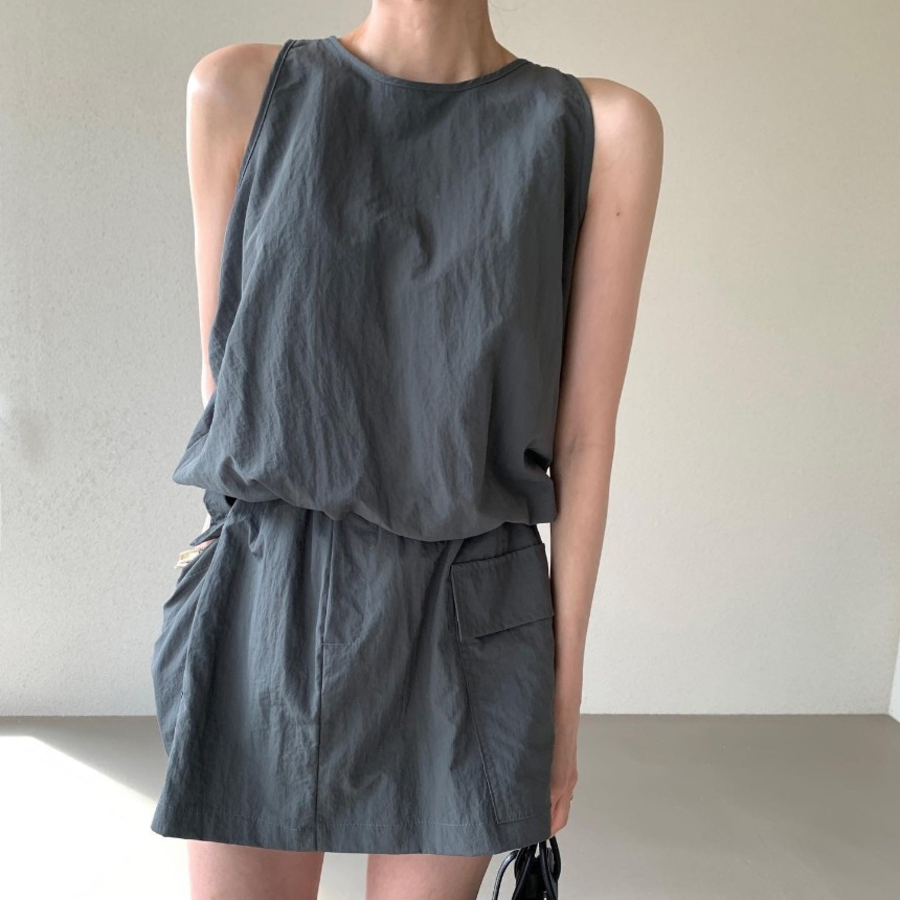 Лёгкий летний комплект: майка без рукавов и юбка-шорты с поясом на резинке