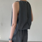 Лёгкий летний комплект: майка без рукавов и юбка-шорты с поясом на резинке