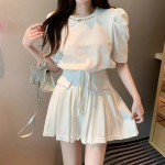 Комплект с футболкой и плиссированной мини-юбкой