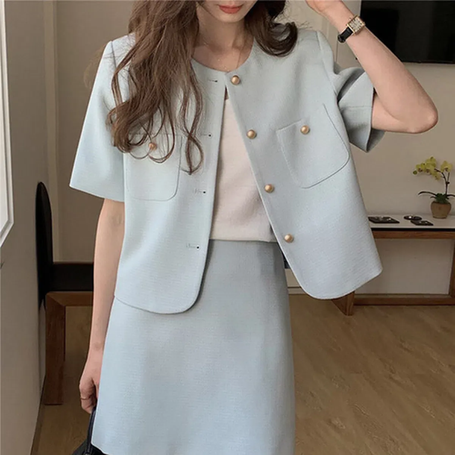 Твидовый жакет и мини-юбка