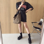 Кроп-топ с принтом и шорты