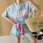 Кроп-топ с принтом и шорты