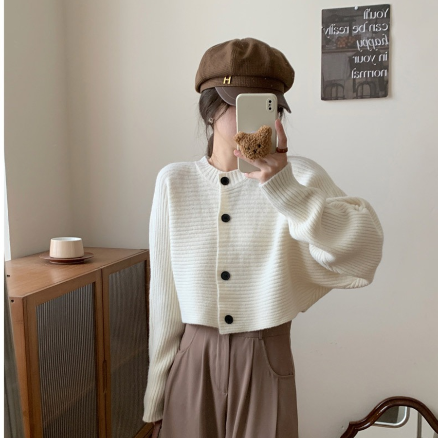 Feminine Styling Batwing Crop Knit Cardigan