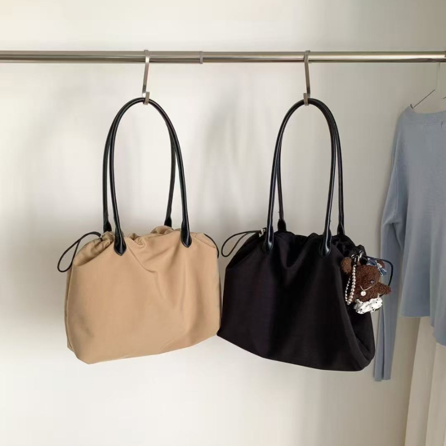 Jogger Two-Tone Bucket Bag — мягкая форма, максимум пространства
