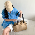 Jogger Two-Tone Bucket Bag — мягкая форма, максимум пространства