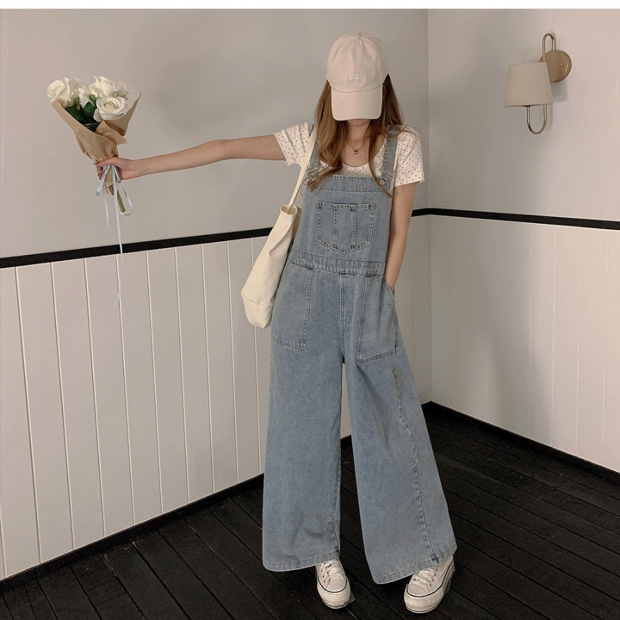 Широкий джинсовый комбинезон с лямками