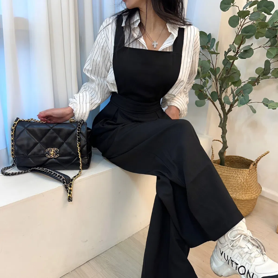 Комплект с рубашкой в полоску и широким комбинезоном на лямках