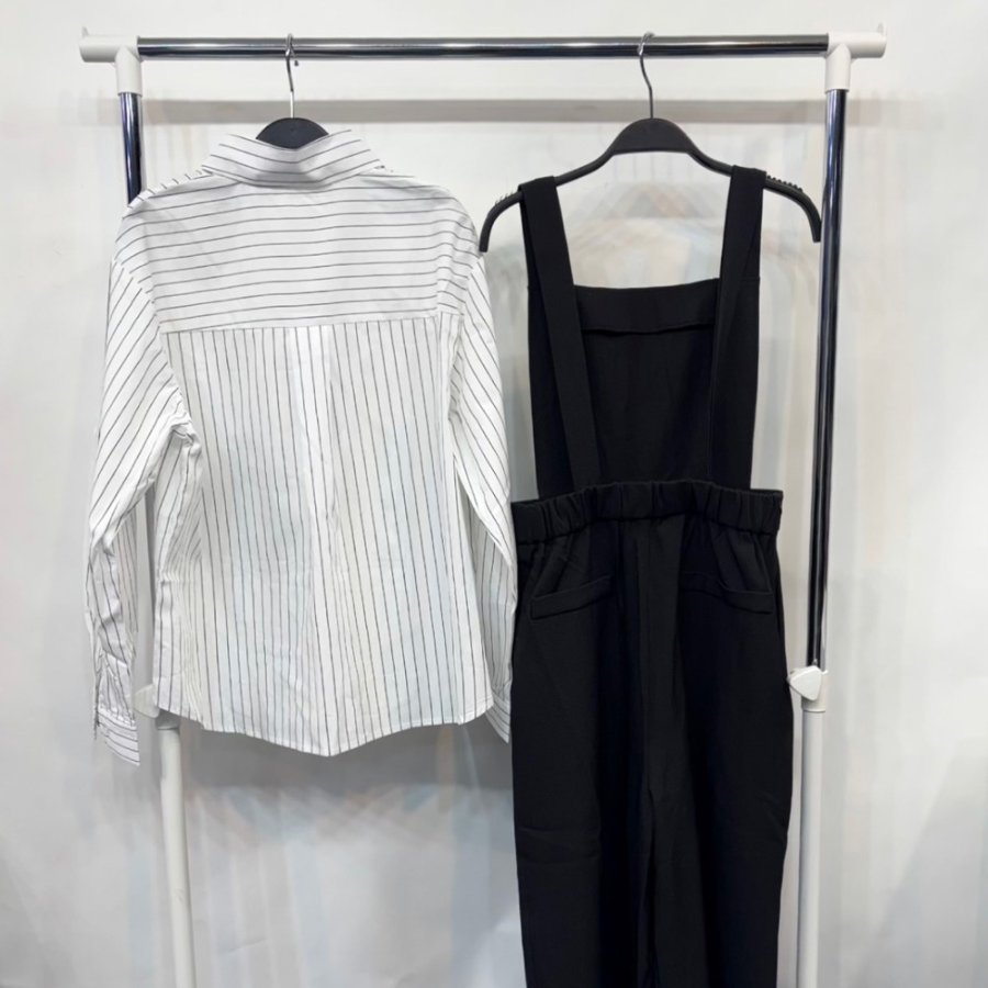 Комплект с рубашкой в полоску и широким комбинезоном на лямках