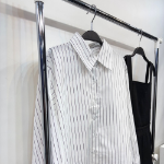 Комплект с рубашкой в полоску и широким комбинезоном на лямках