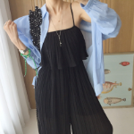 Летний комбинезон с плиссированными брюками и бандо-бюстье с оборками