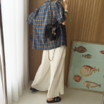 Летний комбинезон с плиссированными брюками и бандо-бюстье с оборками