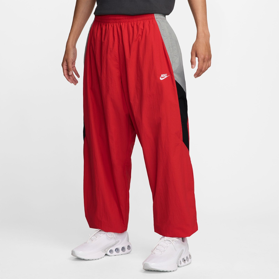 Nike Club Men's Oversized Woven Track Pants