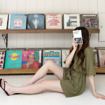 Льняной комбинезон-шорты с короткими рукавами и регулируемым шнурком на талии