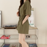 Льняной комбинезон-шорты с короткими рукавами и регулируемым шнурком на талии