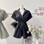 Летний комбинезон-шорты с воротником-рубашкой, молнией и струящимися рукавами