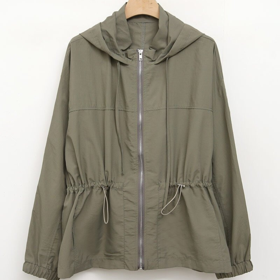 Nylon 100 – женская ветровка Hooded Basic