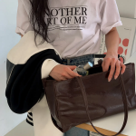 Easy Big Square Shopper Bag — элегантный акцент для образа на каждый день