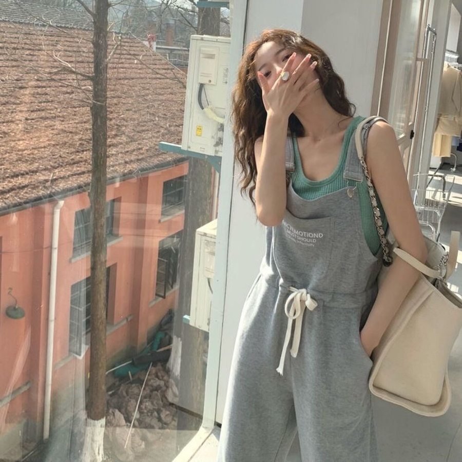 Трикотажный комбинезон на подтяжках с широкими брюками