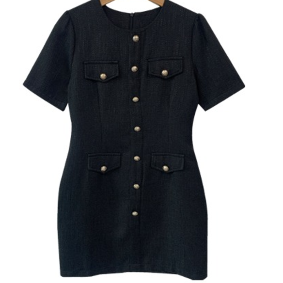 Мини-платье из твида с короткими рукавами и золотыми пуговицами