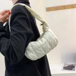 Quilted Padded Mini Cloud Bag — уютный акцент в вашем повседневном образе