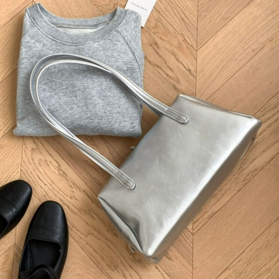 Leather Baguette Square Shoulder Bag — элегантный минимализм на каждый день