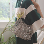 Silver Mesh Tote Bag — блестящий акцент летнего образа