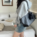 Everyday Big Shopper Tote — вместительная сумка для активных будней