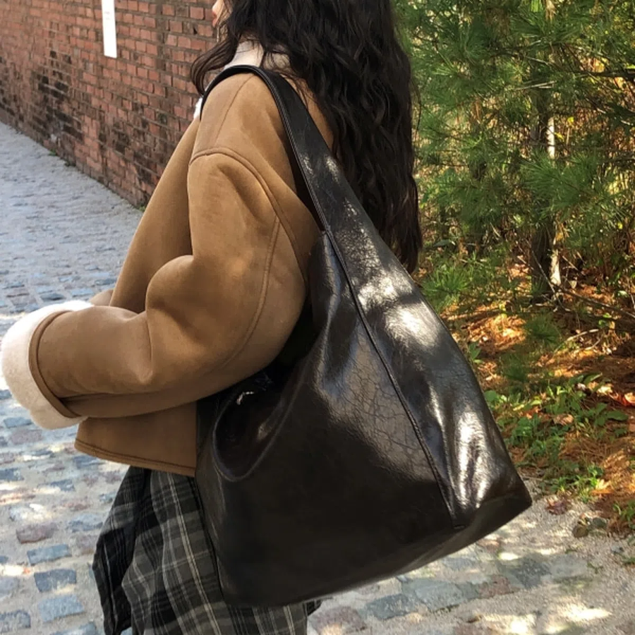 Naito Leather Shoulder Big Bag — вместительность и стиль каждый день