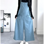 Джинсовый комбинезон на подтяжках с широкими штанинами