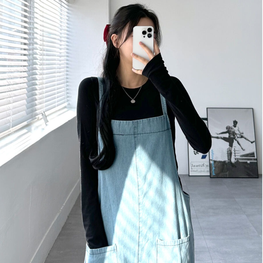 Джинсовый комбинезон на подтяжках с широкими штанинами