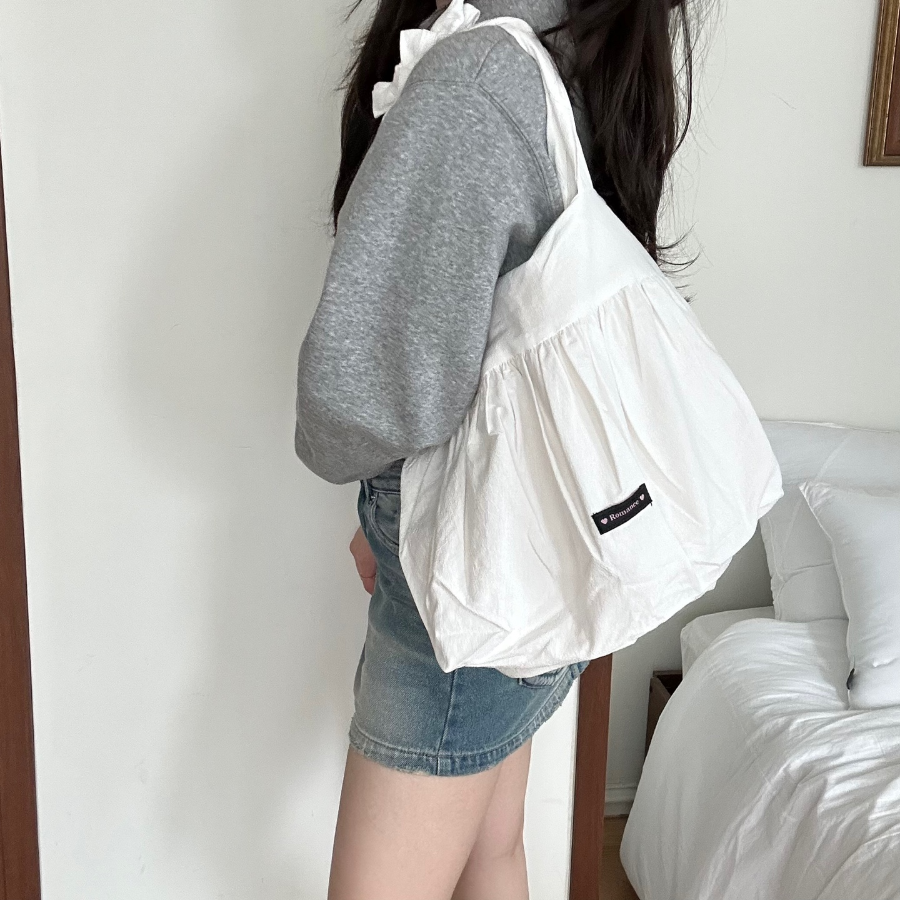 Eco Dot Shirring Shoulder Bag — лёгкий весенний акцент с романтичным настроением