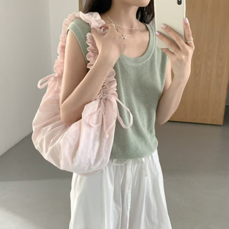 Piña Dot Shirring Shoulder Bag — стильная легкость с игривым принтом