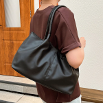 Celle Tote Shoulder Bag — классика кожи для ежедневного комфорта