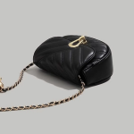 Chamonte Quilted Mini Crossbody — элегантность в каждой детали