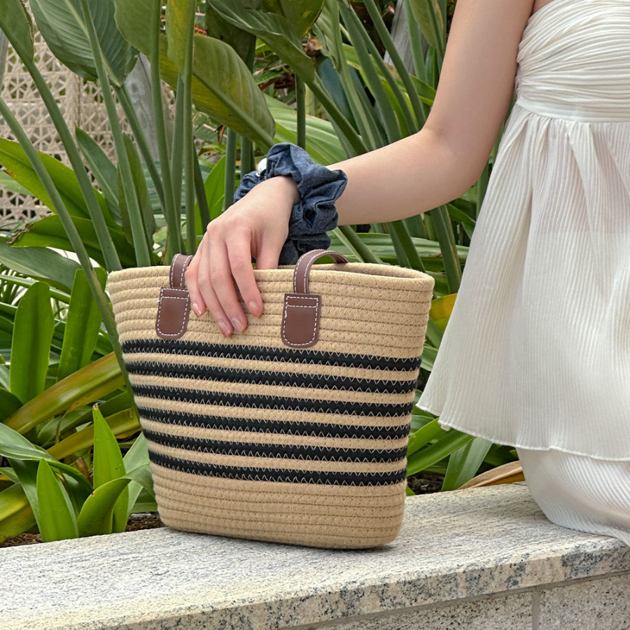 Rive Stripe Rattan Tote — стильный выбор для лета и отпуска