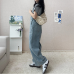 Летний комбинезон из денима с подтяжками