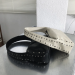 Eyelet Vintage Studded Leather Bag — характер и винтаж в одном образе