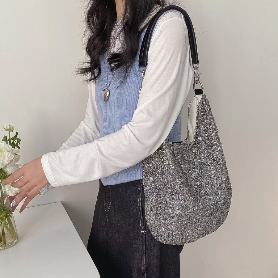 Silver Mesh Tote Bag — блеск и стиль для ярких образов