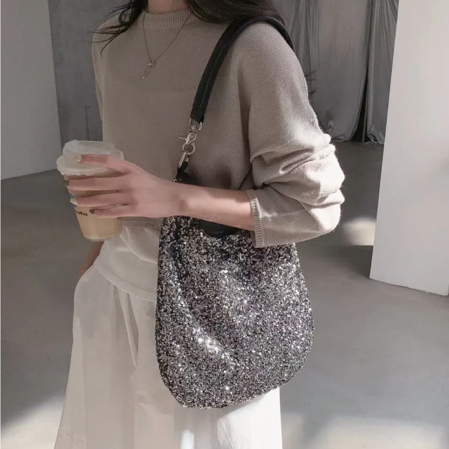 Silver Mesh Tote Bag — блеск и стиль для ярких образов