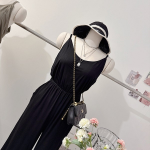 Лёгкий летний комбинезон с фестонами и драпировкой на тонких бретелях