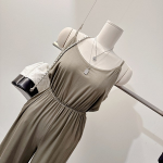 Лёгкий летний комбинезон с фестонами и драпировкой на тонких бретелях