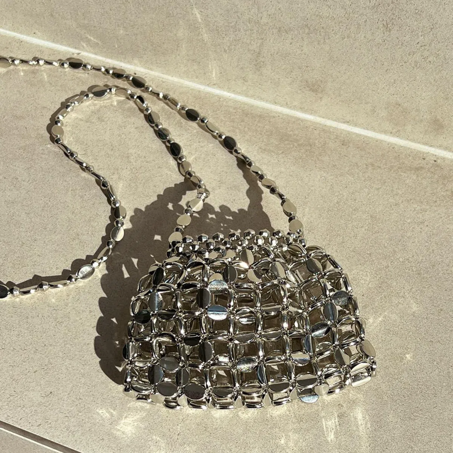 Ryugi Silver Mini Crossbag — стильный и компактный акцент