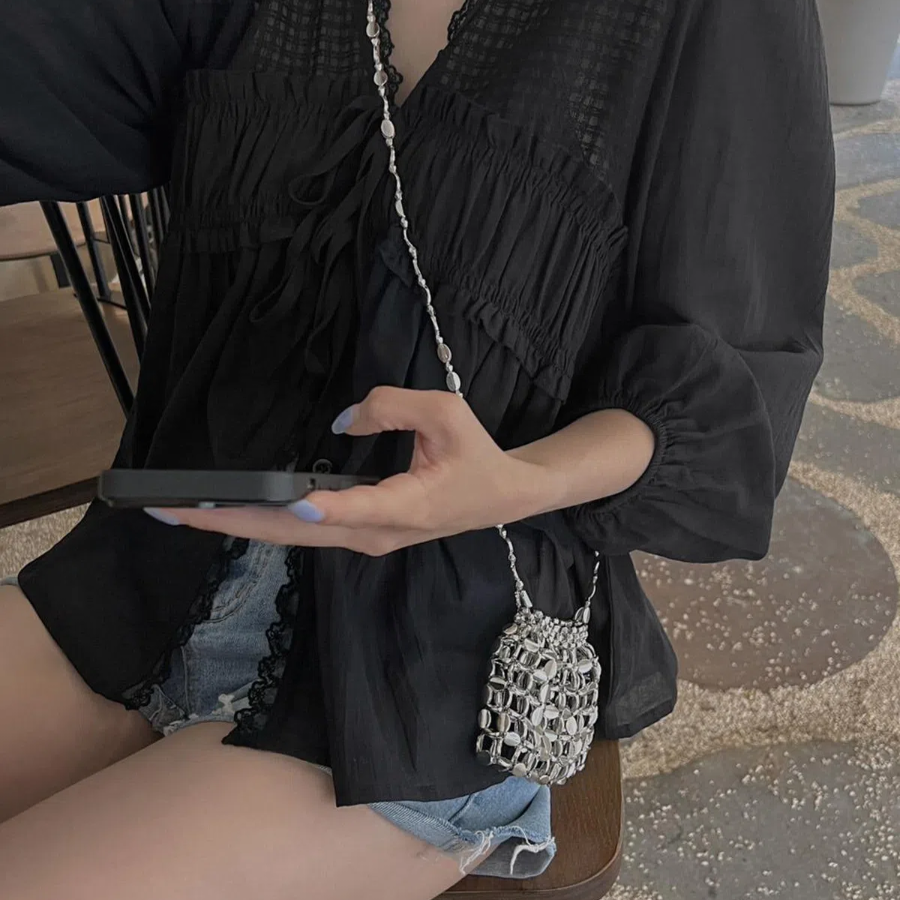 Ryugi Silver Mini Crossbag — стильный и компактный акцент