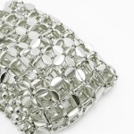 Ryugi Silver Mini Crossbag — стильный и компактный акцент