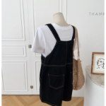 Мини-комбинезон с регулируемыми бретелями и контрастной строчкой