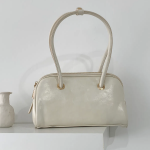 Clip Square Long Shoulder Bag — элегантность и функциональность в одном аксессуаре