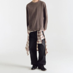 Pigment Relaxed Crew Neck Long Sleeve T-Shirt [Brown]