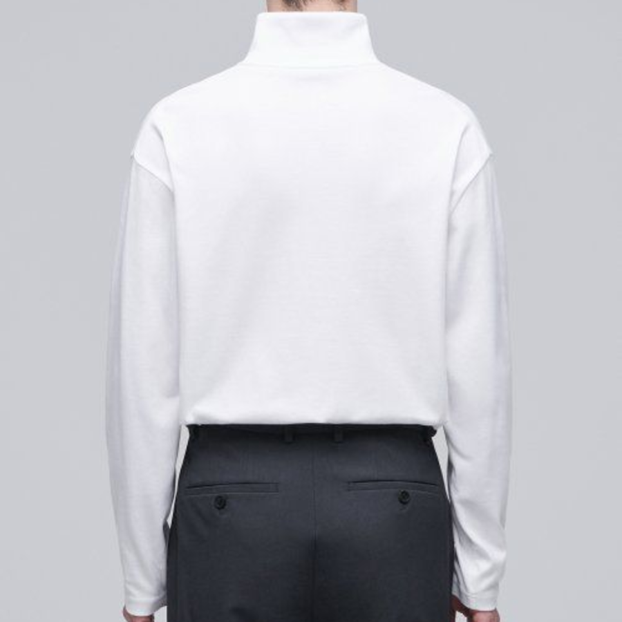 Relaxed Turtleneck Long Sleeve T-Shirt [White]
